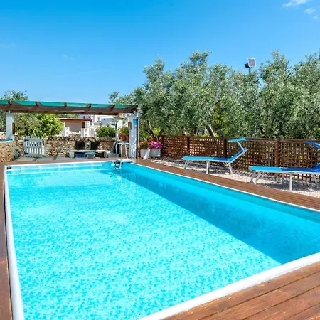 度假居 Antico Trullo Pasquale Con Piscina 奥斯图尼