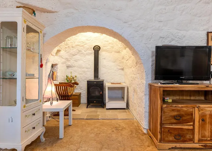 Antico Trullo Pasquale Con Piscina 奥斯图尼