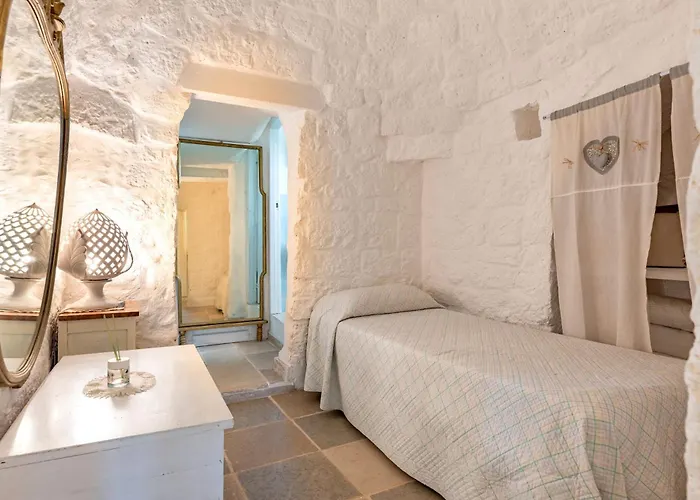 Antico Trullo Pasquale Con Piscina 度假居 *