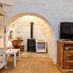 Antico Trullo Pasquale Con Piscina أوستوني