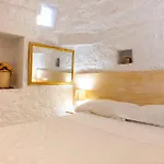 Antico Trullo Pasquale Con Piscina بيت للعطل أوستوني