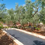 Antico Trullo Pasquale Con Piscina Ostuni