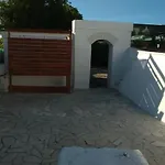 Antico Trullo Pasquale Con Piscina Semesterbostad *