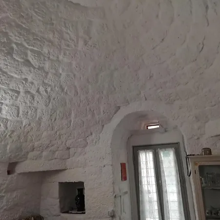 Antico Trullo Pasquale Con Piscina Holiday home