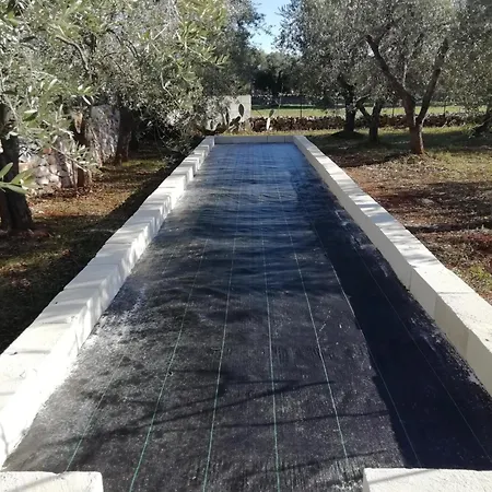 Antico Trullo Pasquale Con Piscina Holiday home