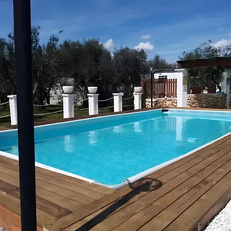 Holiday home Antico Trullo Pasquale Con Piscina