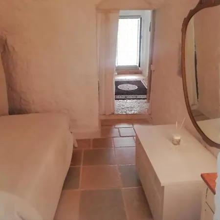 Antico Trullo Pasquale Con Piscina Holiday home *