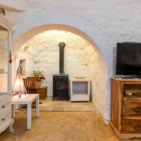 Antico Trullo Pasquale Con Piscina * Ostuni