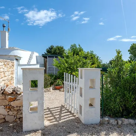 Antico Trullo Pasquale Con Piscina Feriehus