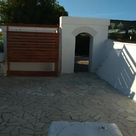 Holiday home Antico Trullo Pasquale Con Piscina