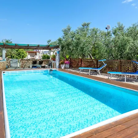 Antico Trullo Pasquale Con Piscina Holiday home Ostuni