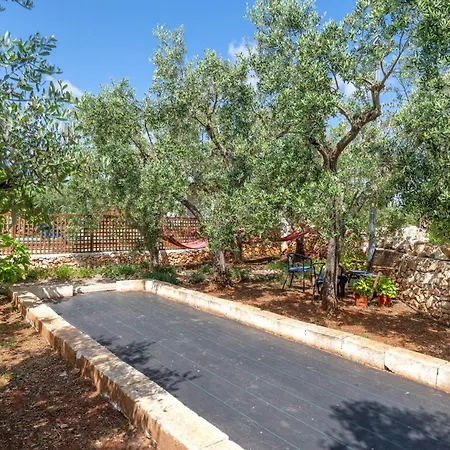 Antico Trullo Pasquale Con Piscina Feriehus
