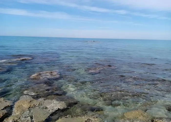 Antico Trullo Pasquale Con Piscina Hébergement de vacances