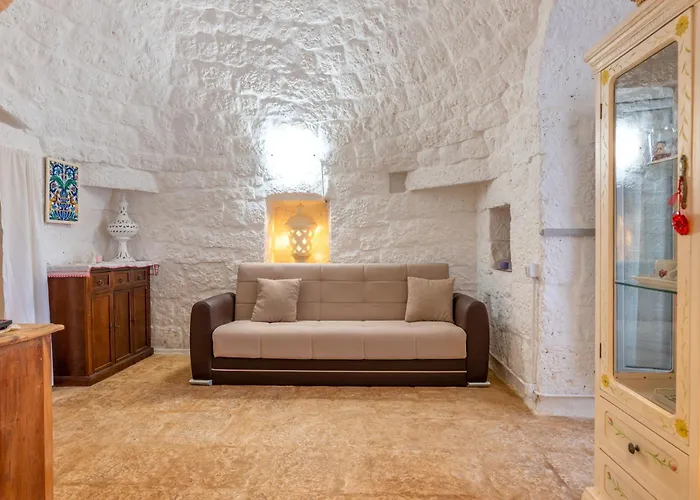 Antico Trullo Pasquale Con Piscina Hébergement de vacances Ostuni